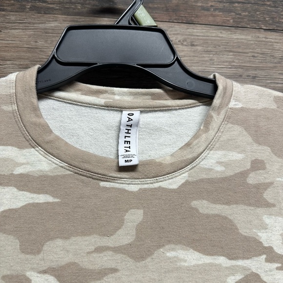Athleta Cream Sweatshirt with Camouflage Pattern Womens Petite Medium - Picture 3 of 4